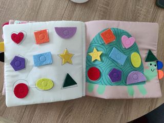 Libro de fieltro Vertbaudet colores y formas