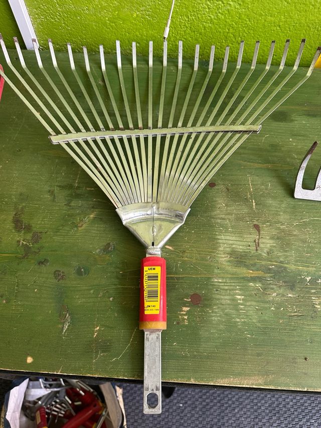 Rastrillo Wolf Outils