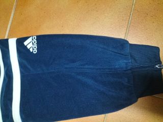 Pantalón Chándal Adidas  talla 164.