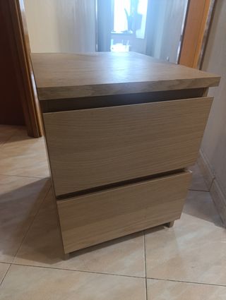 Mesita de noche cajonera de madera