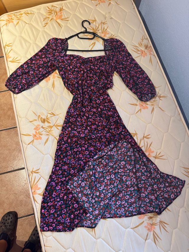 Vestido floral Stradivarius