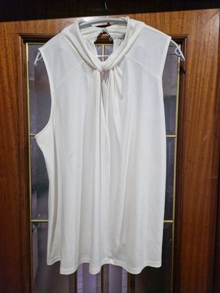 Diferentes camisetas y blusas tallas L-XL por 1