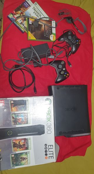 Xbox 360 con juegos y accesorios