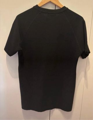 Camiseta Bershka Negra