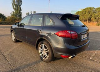 Porsche Cayenne 2011