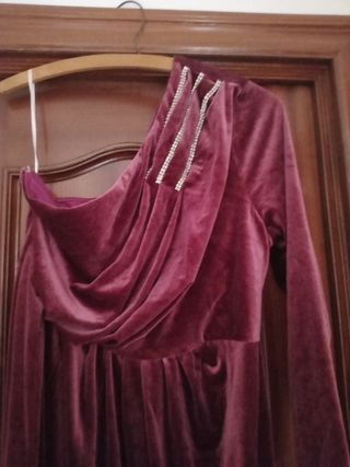 Traje de fiesta morado