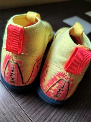 Botas de fútbol sala Nike niño amarillas
