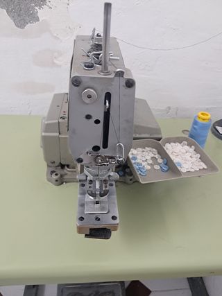 Máquina de botones industrial
