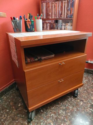 Mueble auxiliar con ruedas JAÉN CAPITAL