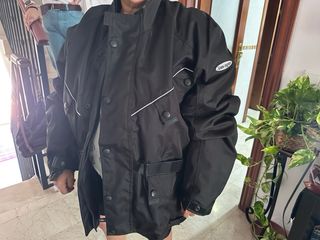 Chaqueta de moto reforzada sin usar