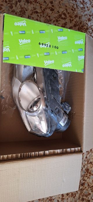 Faro Izquierdo Passat B6