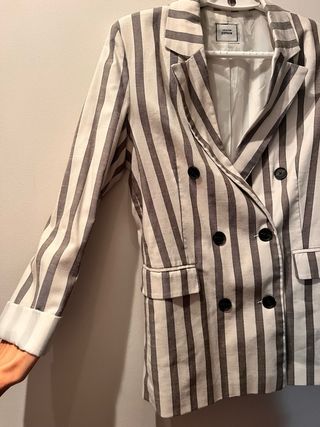 Americana Pimkie rayas gris y blanco Talla S