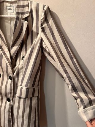 Americana Pimkie rayas gris y blanco Talla S