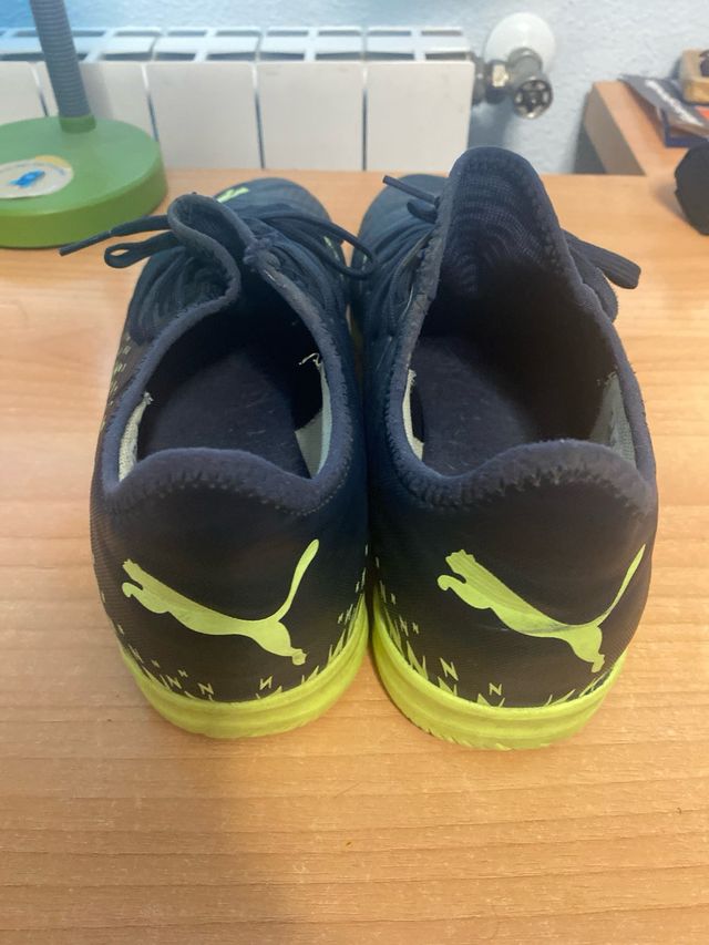 Zapatillas Fútbol Sala Puma Azules y Amarillas