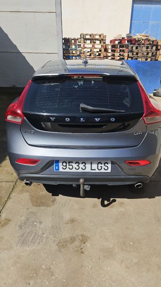 Volvo V40 2015