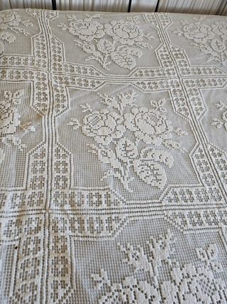 Colcha de algodón blanca con encaje