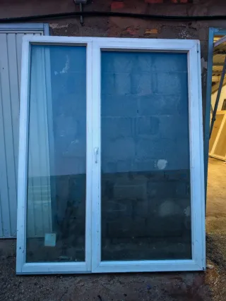 Puerta PVC con fijo lateral