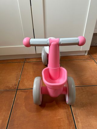 Bicicleta de equilibrio rosa +12 meses