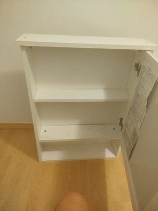 Mueble de baño de madera blanco