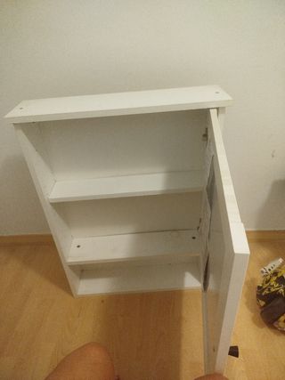 Mueble de baño de madera blanco