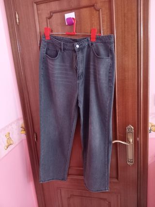 Pantalón gris Shein talla XL