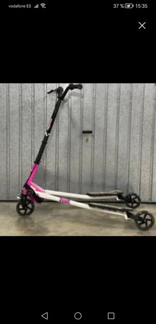 Patinete de tres ruedas