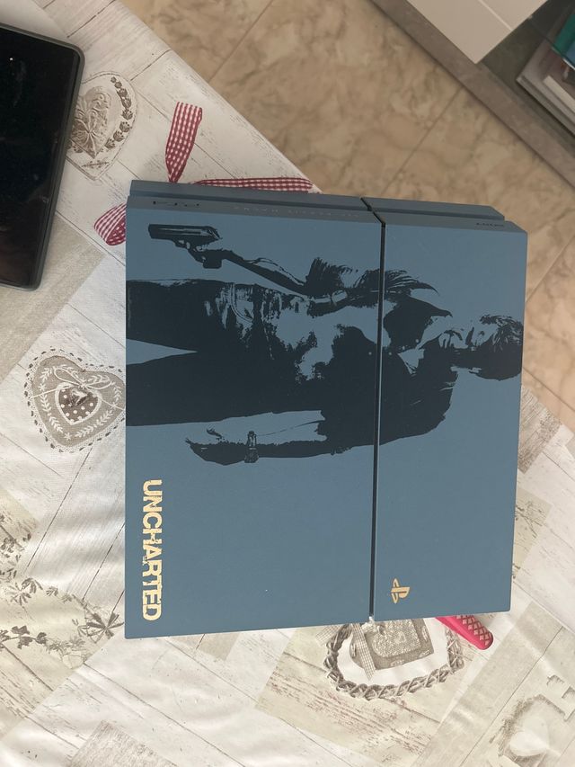 PS4 Edición Limitada Uncharted