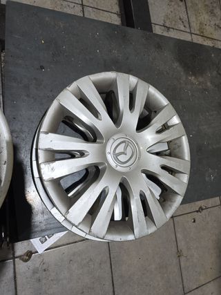 Tapacubos Mazda 2