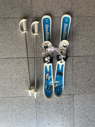Esquís infantiles SnoKids con bastones