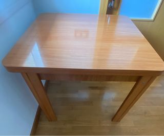 Mesa de comedor extensible de madera