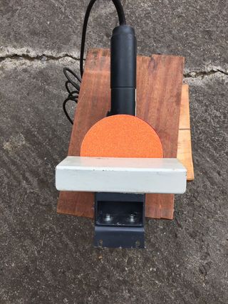 Lijadora Bosch GWS con Soporte