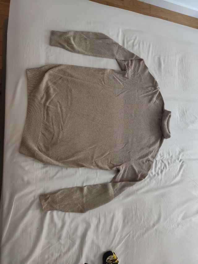 Maglione a collo alto beige