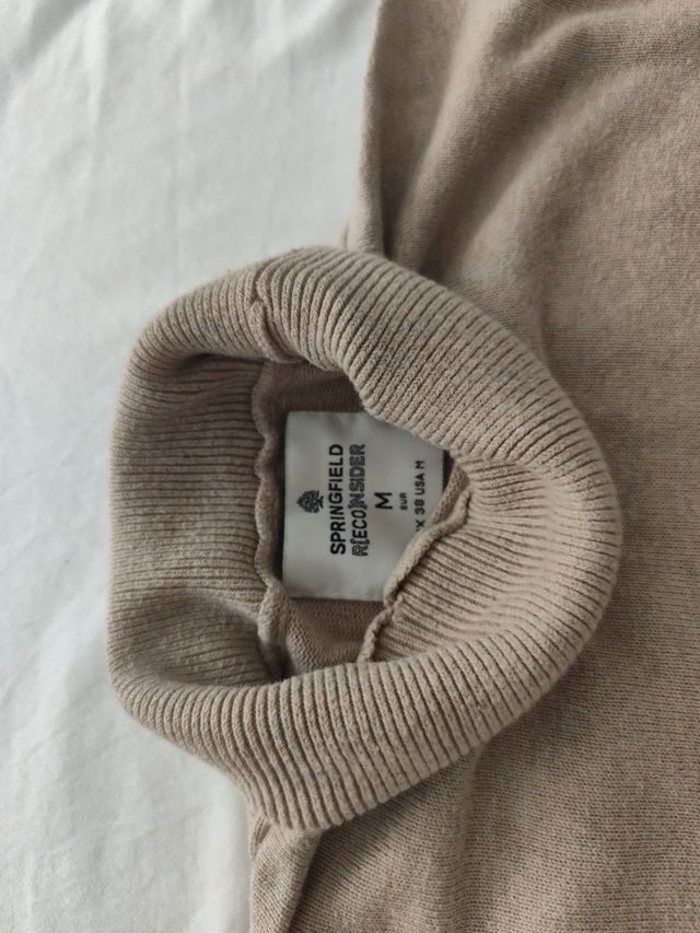 Maglione a collo alto beige