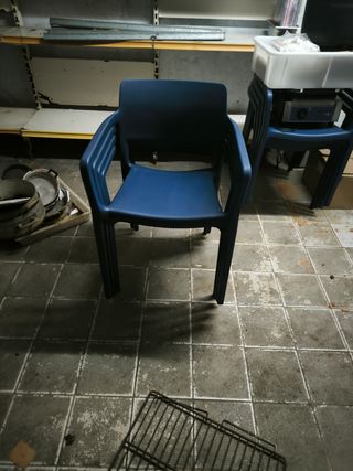 Pack mesa de terraza madera y sus sillas.