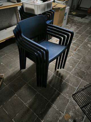 Pack mesa de terraza madera y sus sillas.