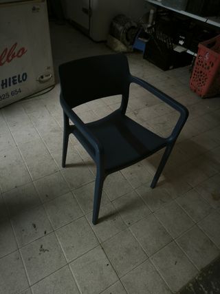 Pack mesa de terraza madera y sus sillas.