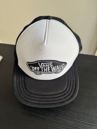 Gorra Vans Off The Wall Negra y Blanca