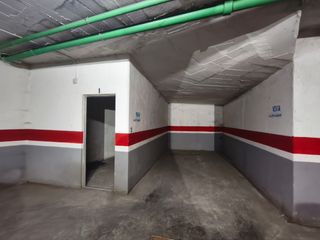 Cochera y trastero en venta en COGOLLOS VEGA