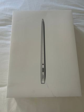 MacBook Air 2017 Plata + Cargador y Caja original.