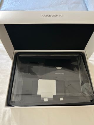 MacBook Air 2017 Plata + Cargador y Caja original.