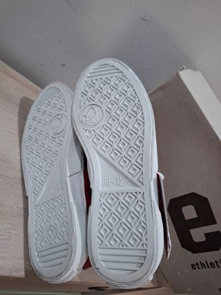 Zapatillas Ethletic veganas rojas