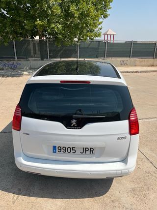 Peugeot 5008 2016