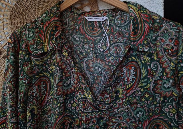 Vestido Estampado Paisley.