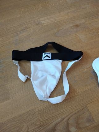 Coquilla deportiva y protector