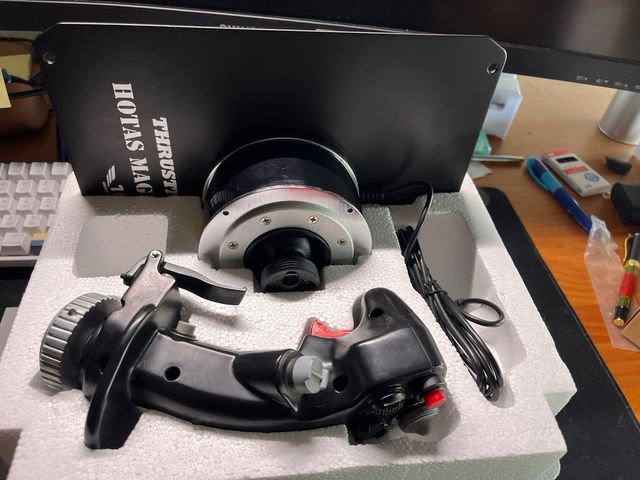 Thrustmaster HOTAS Warthog Joystick + Throttle