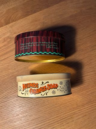 2 Latas Vintage Jabón Inglés Pears y Mrs. Beeton