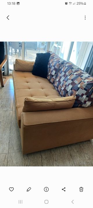 Sofá de tres plazas en perfecto estado solo venta
