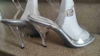 Zapatos de tacón plateados para mujer