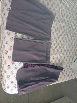Conjunto falda y pantalón morado + chaqueta
