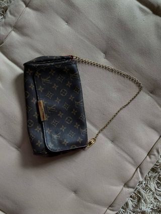 Bolso Louis Vuitton Clutch Cadena Dorada Marrón